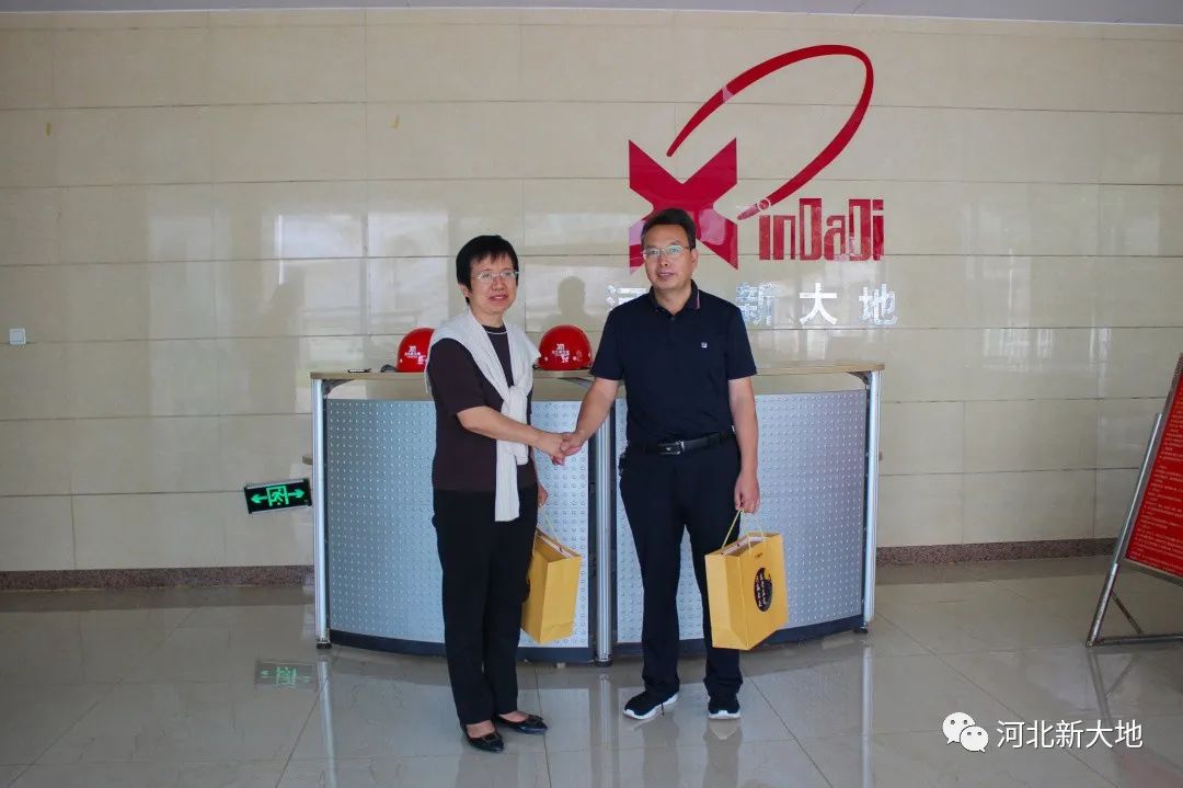 情暖中秋 共慶佳節|正定縣領導走訪慰問河北新大地